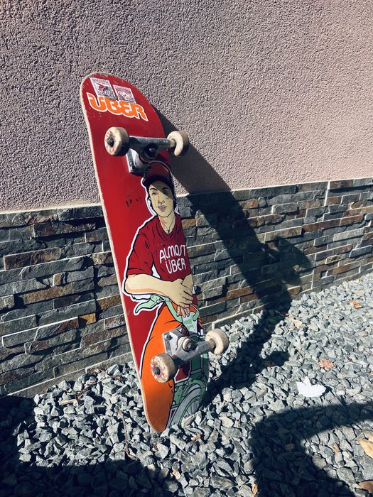 Vand Skateboard ca si nou