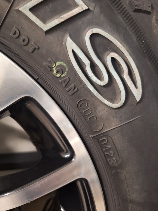 Гуми Максис 245/70/16