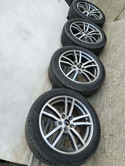 Se vinde jante ford mustang 235/50 R19 anvelope M+S Nokian