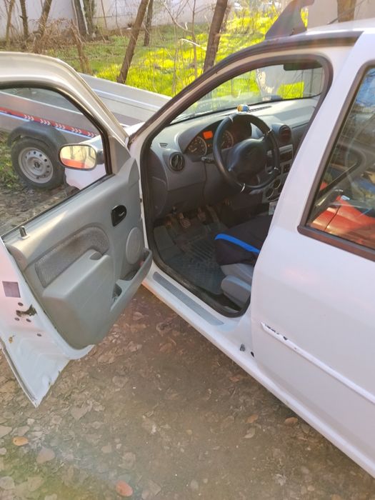 Vând Dacia Logan 2008