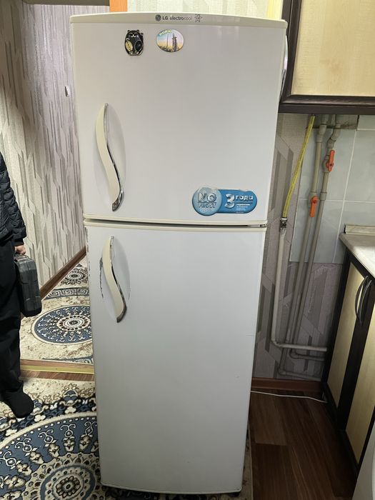 Продается холодильник