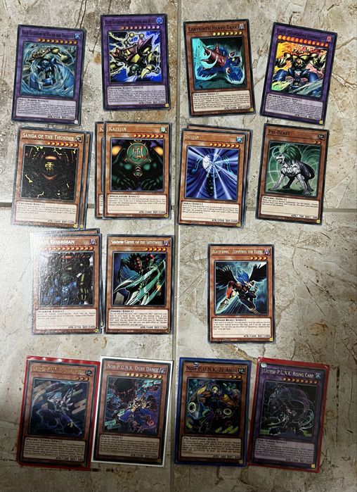 Yugioh carduri seturi difetite
