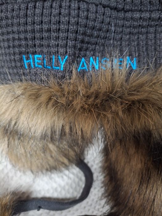 Шапка ушанка Helly Hansen . Един размер.ученическа