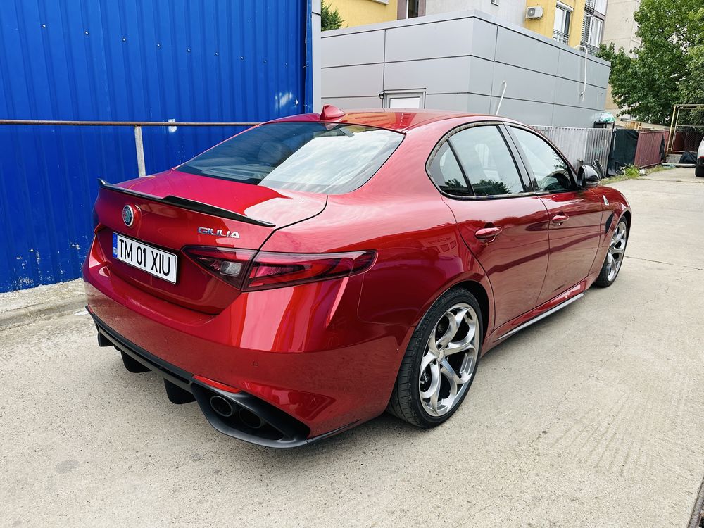 Alfa Romeo Giulia pachet carbon , frane ceramice