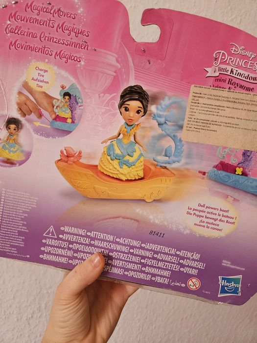 Disney- papusa Pocahontas. Play set