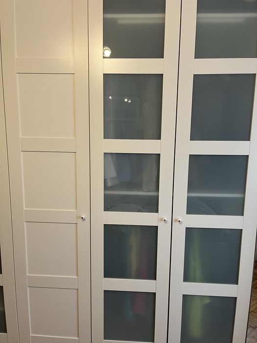 Dressing dulap IKEA Pax alb, cu usi de sticla