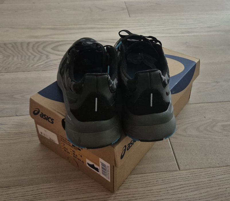 Adidasi Zara baieti marimea 39, noi