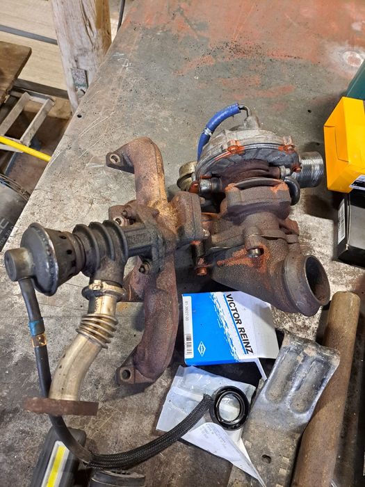 Турбо пежо 307 2.0 хди 90 к.с.    Без луфтове В перфектно техническо