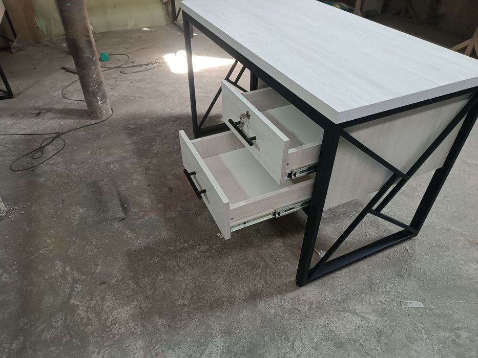 Стол лофт тортмали 120:60:75 Дастафка бепул Тошкент шахар буйлаб