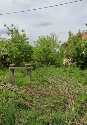 Продава се Къща в Плевен, 9-ти квартал - 60 кв.м за 298 €/кв.м - Снимка #1