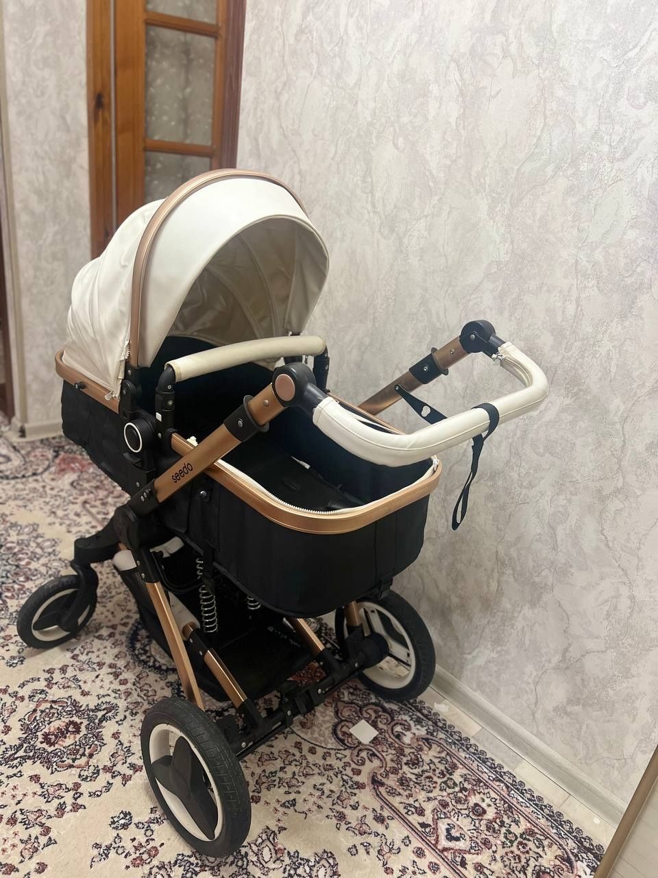 Коляска для младенца