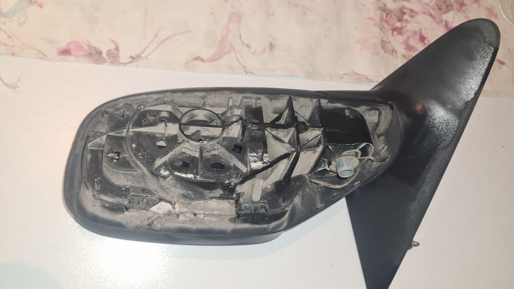 Ляво странично огледало За Лагуна 2 без капак и брава за заден капак