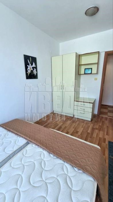 Дава се под наем Тристаен апартамент в Варна, Централна поща - 80 кв.м за 600 € - Снимка #3