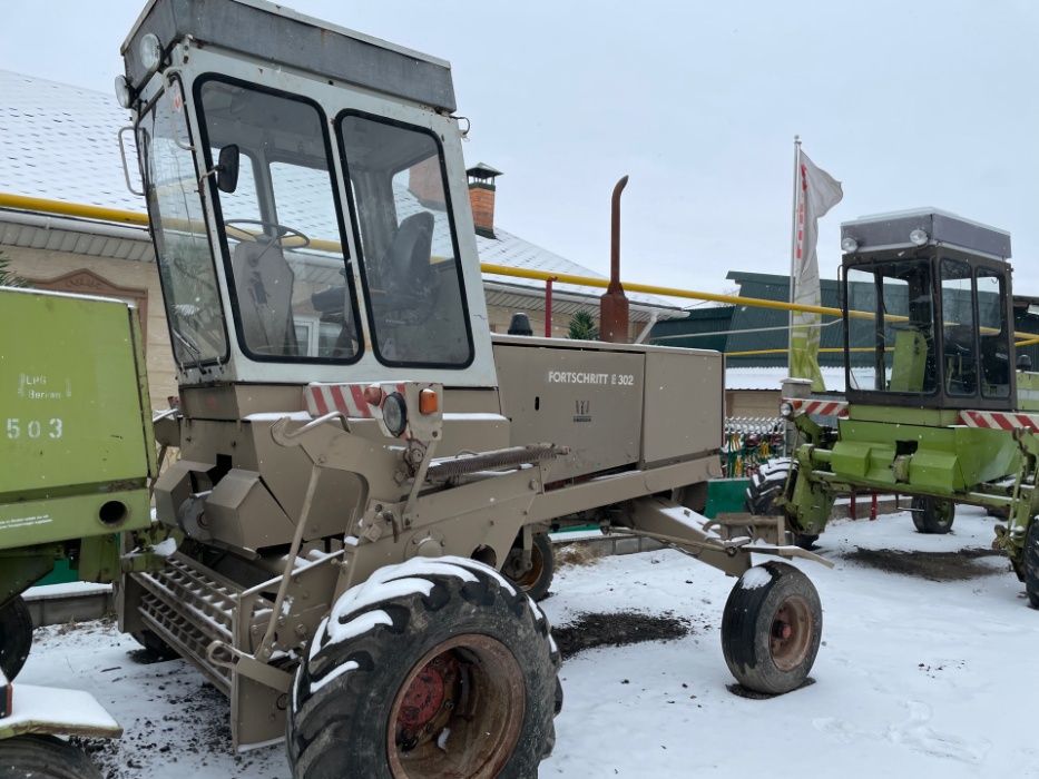 Самоходный Комбайн E 302