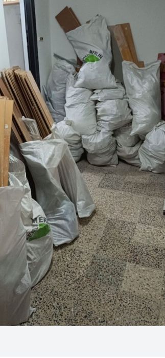 Debarasez moloz ,mobila București