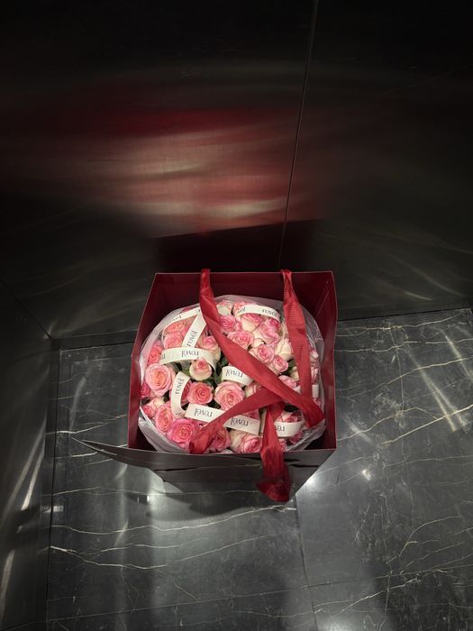 цветы свежые от Revel