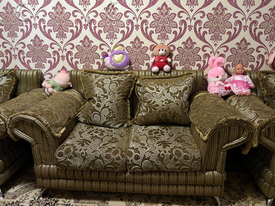 Мягкая мебель и спальный гарнитур