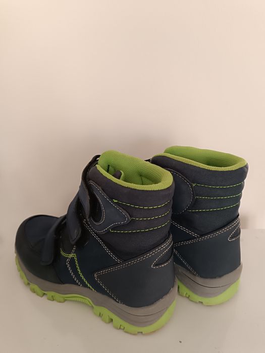 Зимни боти за момче номер 31 и 34