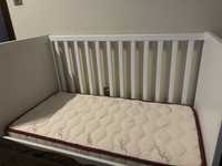 Мебели за детска стая(легло,матрак Magniflex и гардероб) без забележка