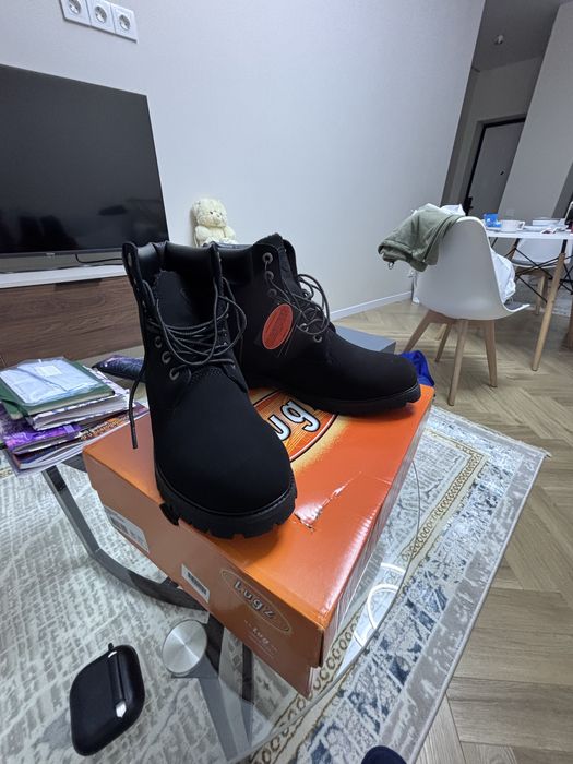 Продам ботинки Lugz