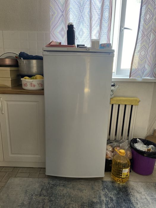 В отличном состоянии работает тихо охлаждает отлично чистый и готов