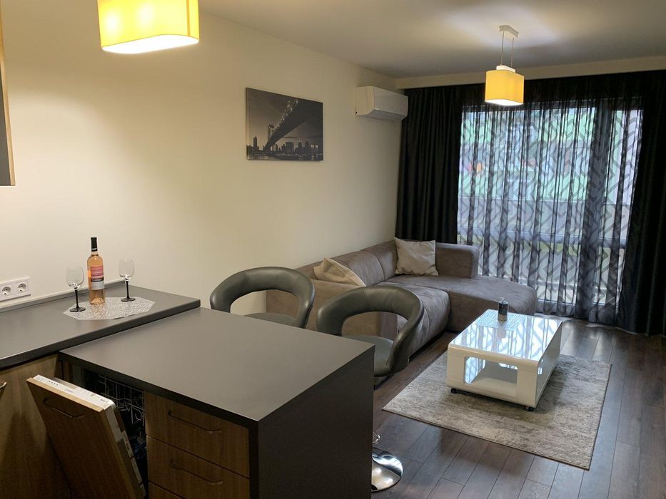 Дава се под наем Двустаен апартамент в Пловдив, Кършияка - 60 кв.м за 550 € - Снимка #1