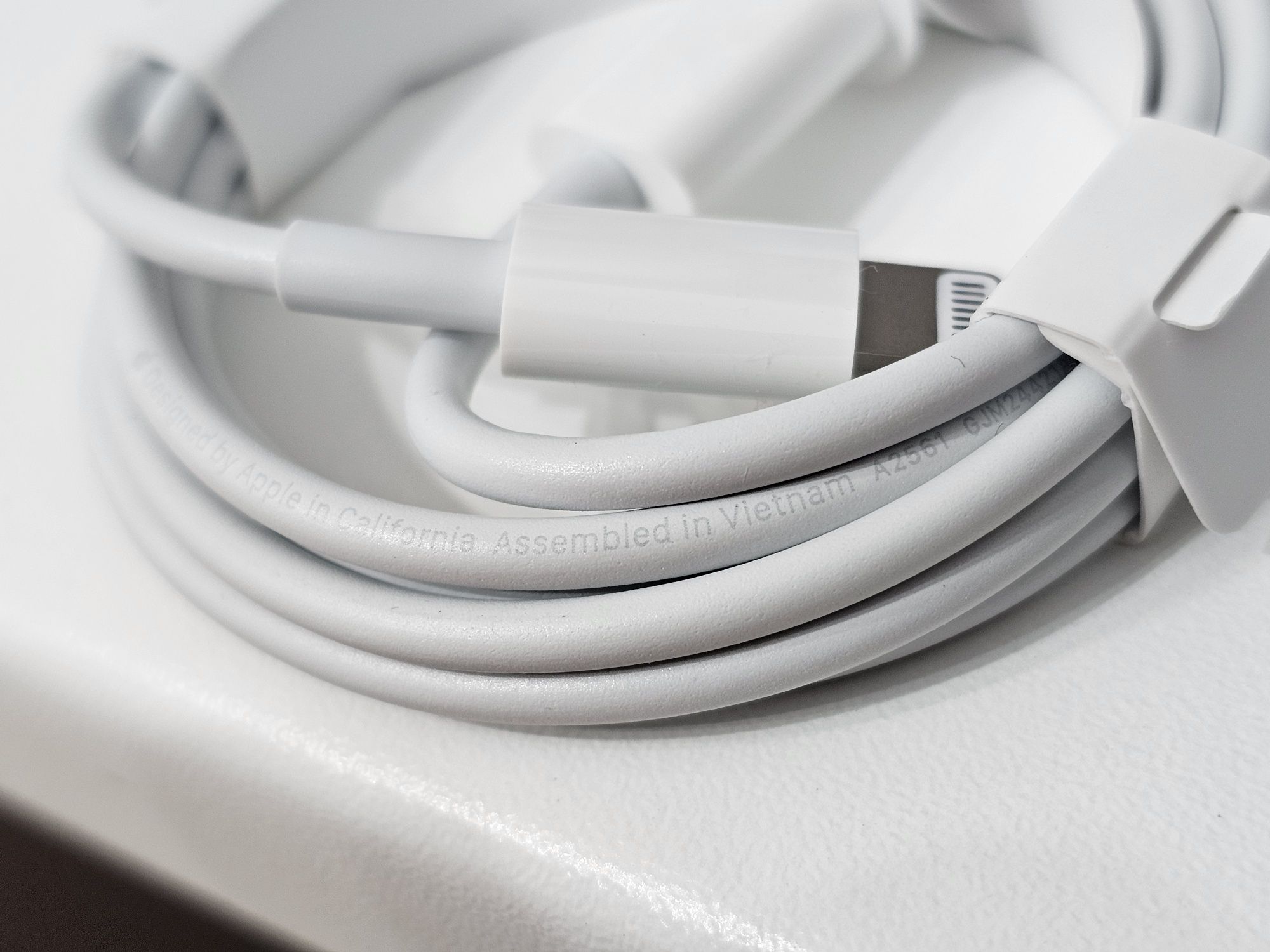 Cablu de incarcare Apple Lightning - USB-C A2561 1m