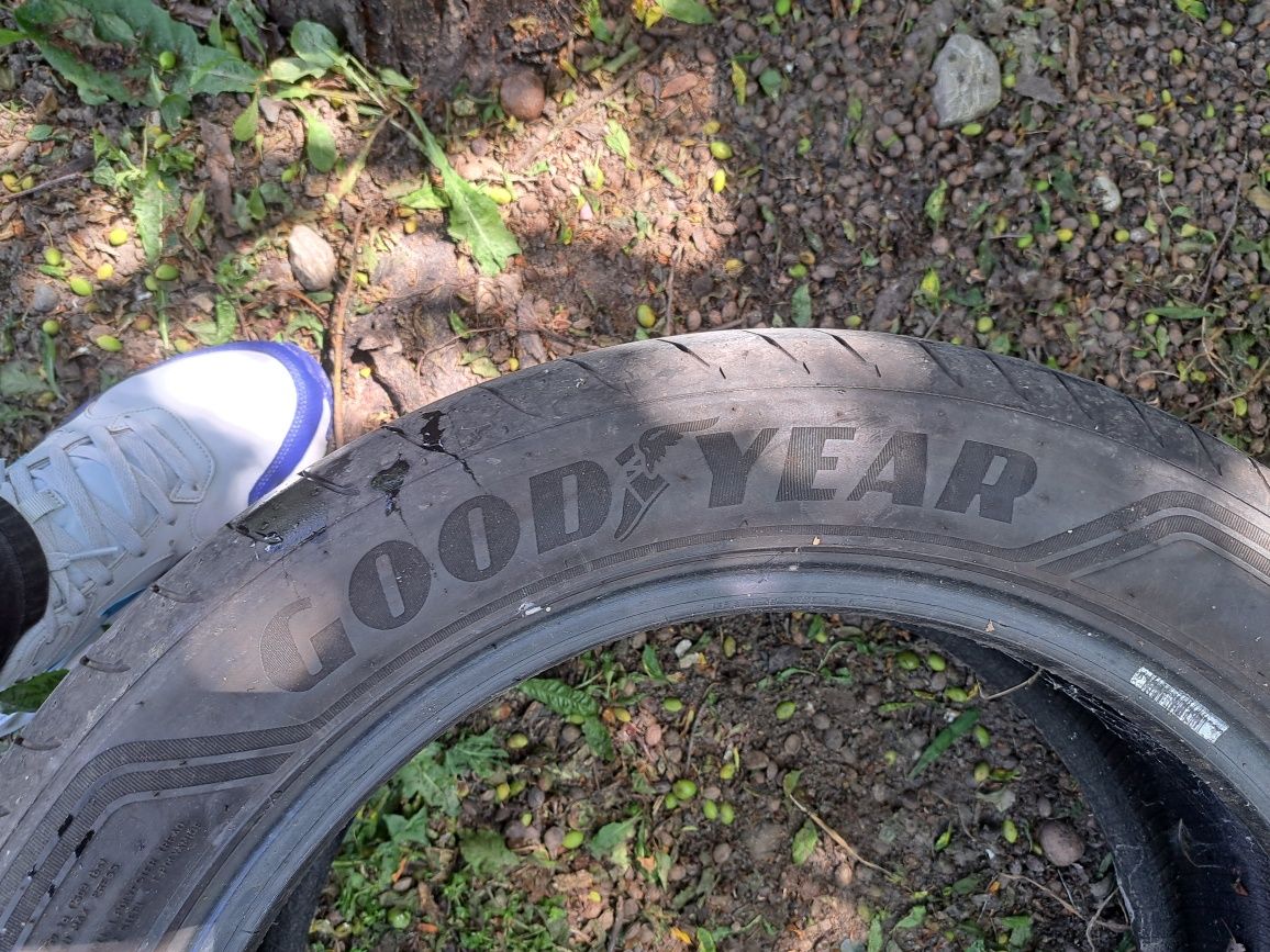 Goodyear SUV 235/50R18.97V