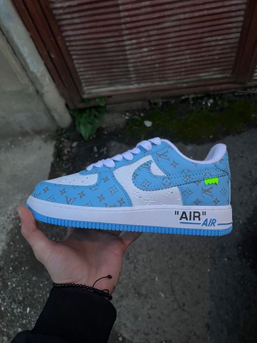 Vand adidasi nike , jordan , addidas