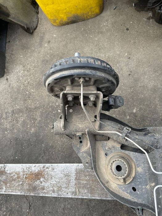 Punte spate dacia logan 3 sandero 3 frâna de mână electrică