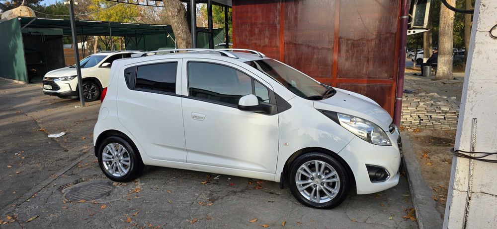 Spark 2017 avtomat ideal