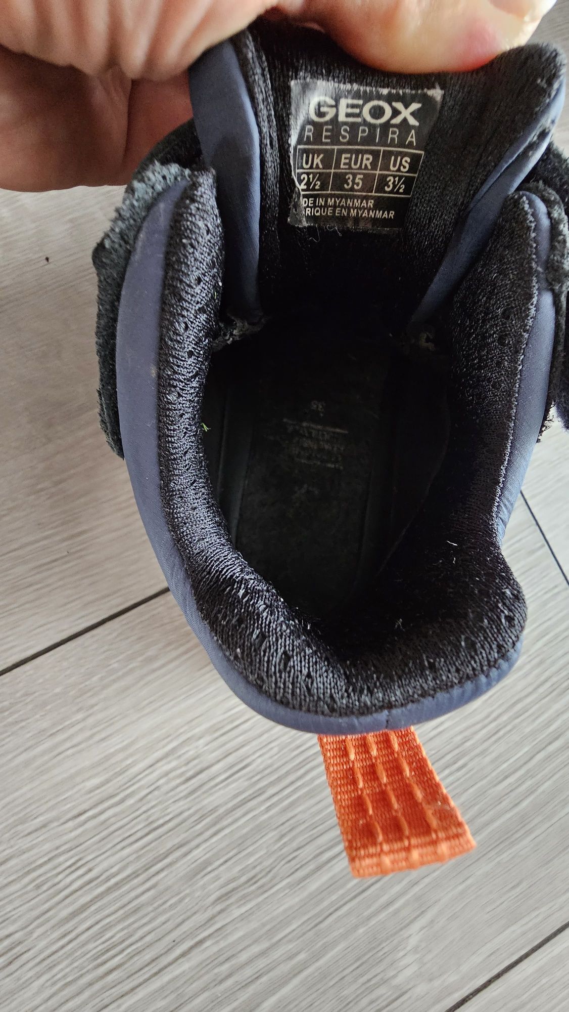 Pantofi/adidasi Geox Respira toamna/iarna  marimea 35