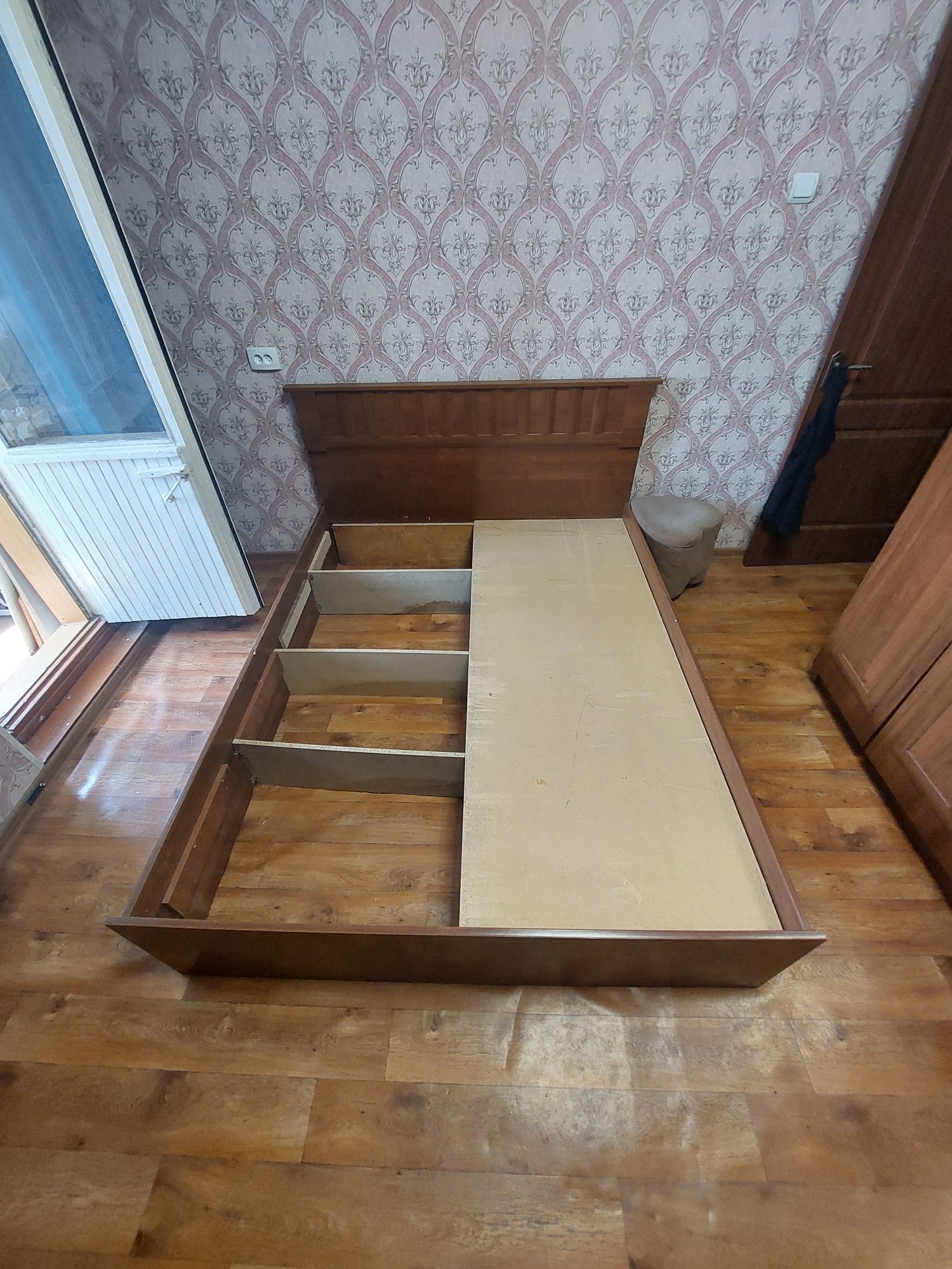 Кровать двуспальная разборная