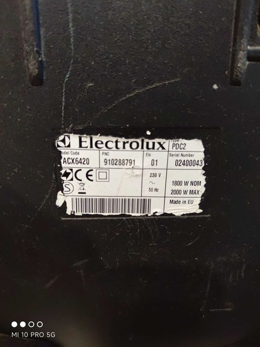 Мощна прахосмукачка AEG