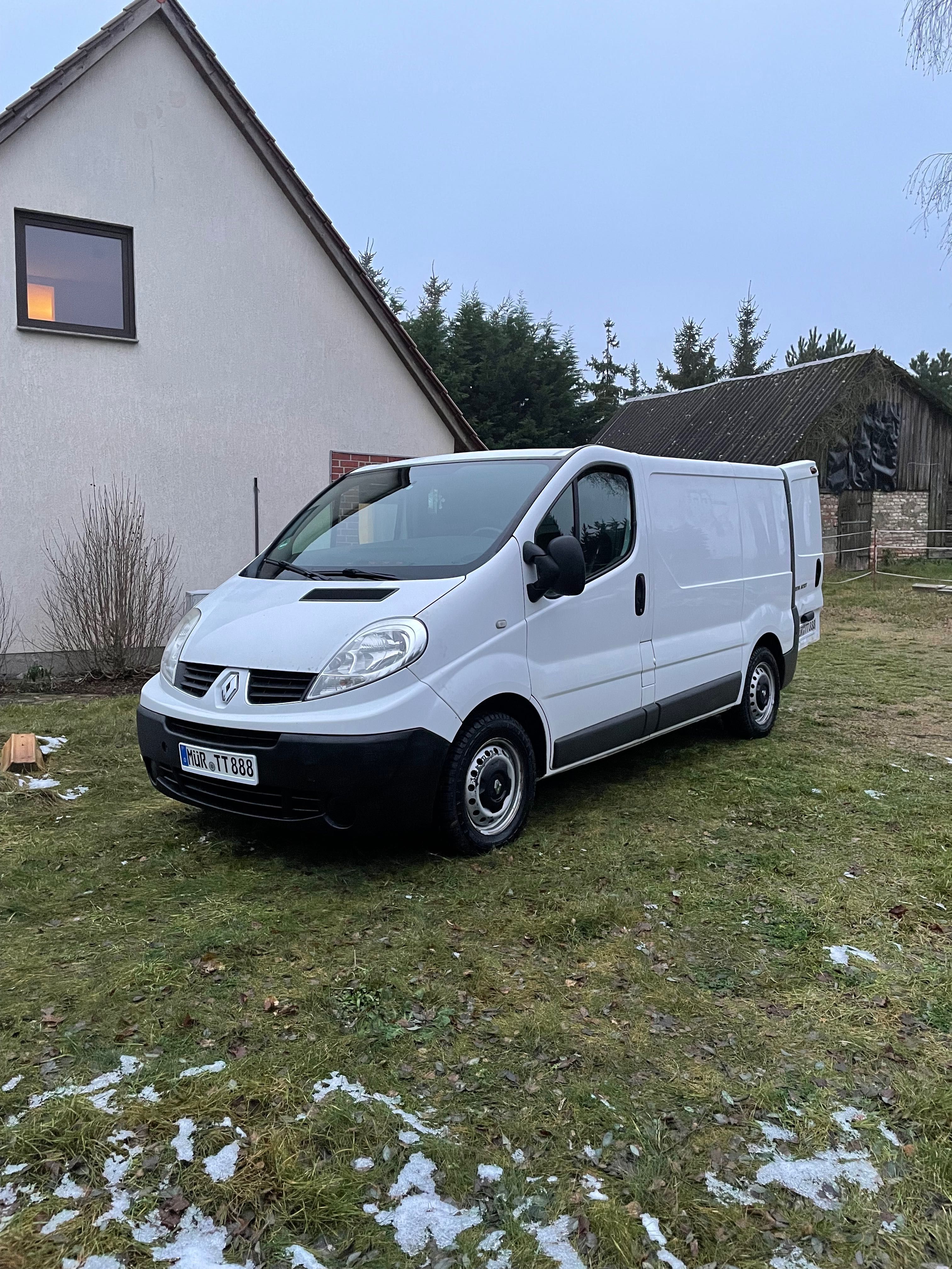 RENAULT TRAFIC В Много добро Състояние