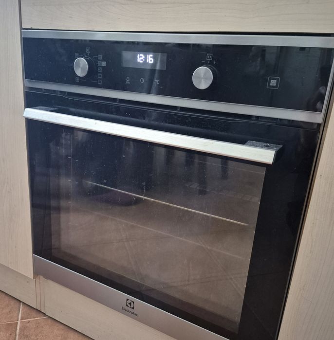 Cuptor incorporabil Electrolux, pentru piese.