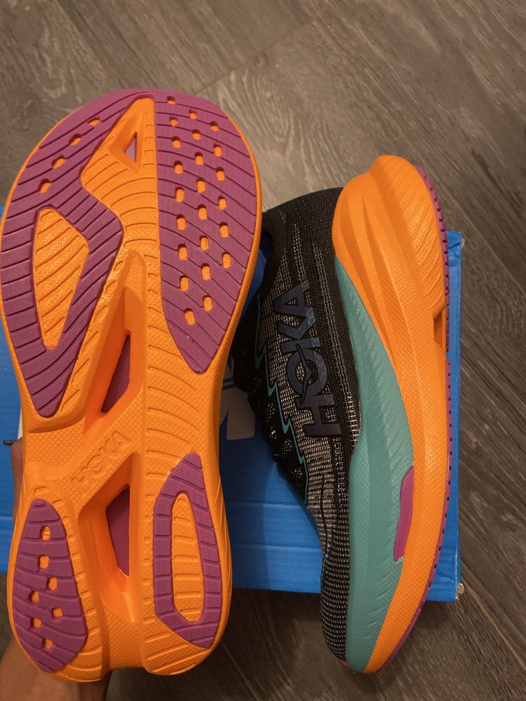 Adidasi Hoka Match X2