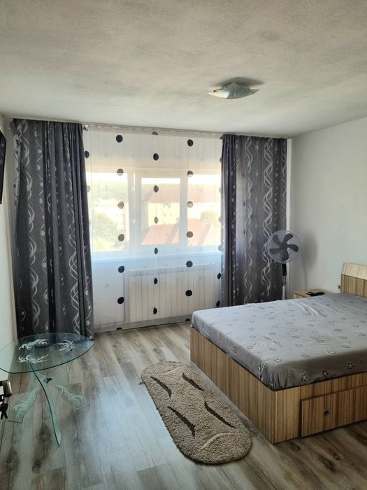 Garsonieră decomandată de închiriat – Zona Nord, Râmnicu Vâlcea