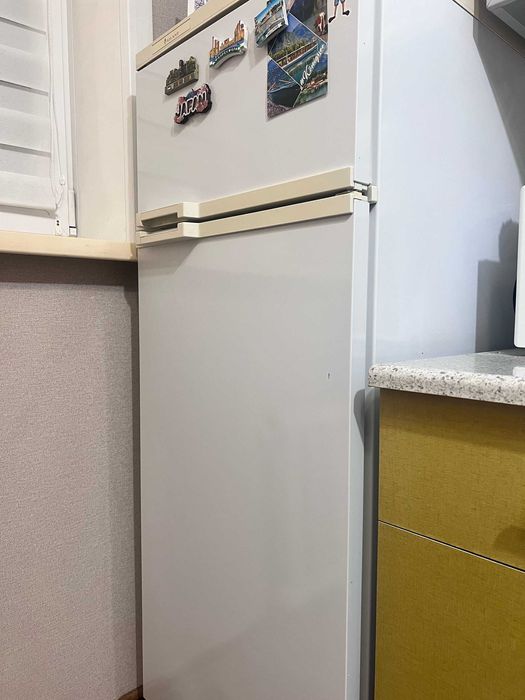 Продам холодильник Atlant б/у в хорошем состоянии