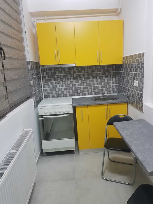 De inchiriat garsoniera Militari Residence