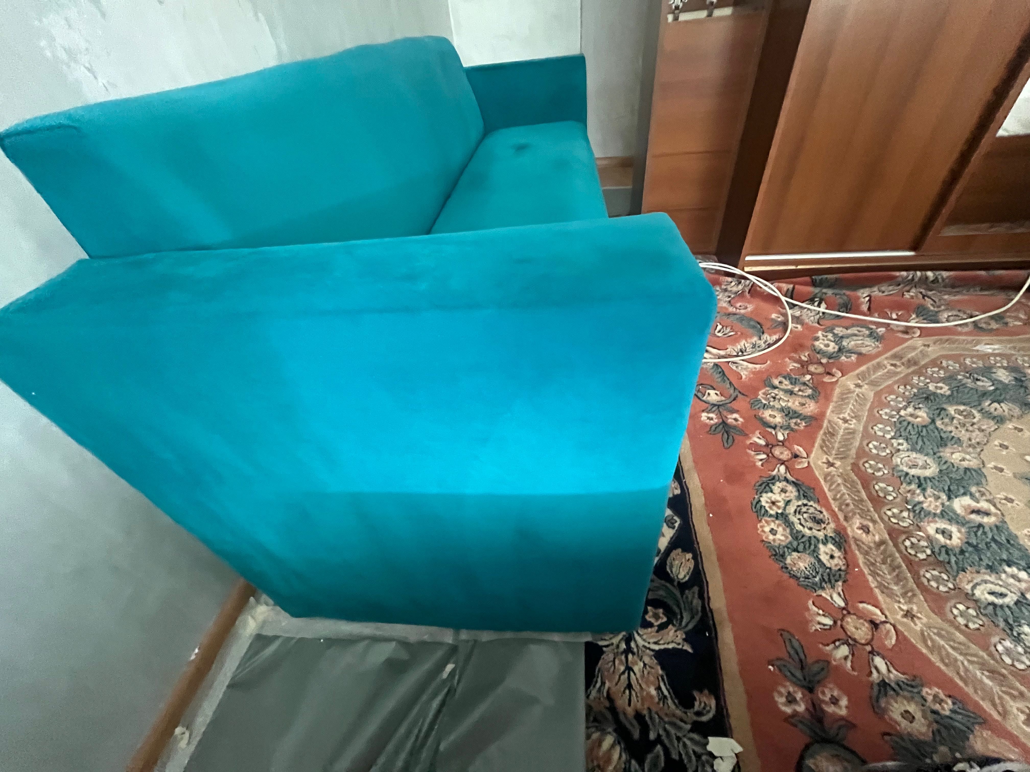 Продава се диван