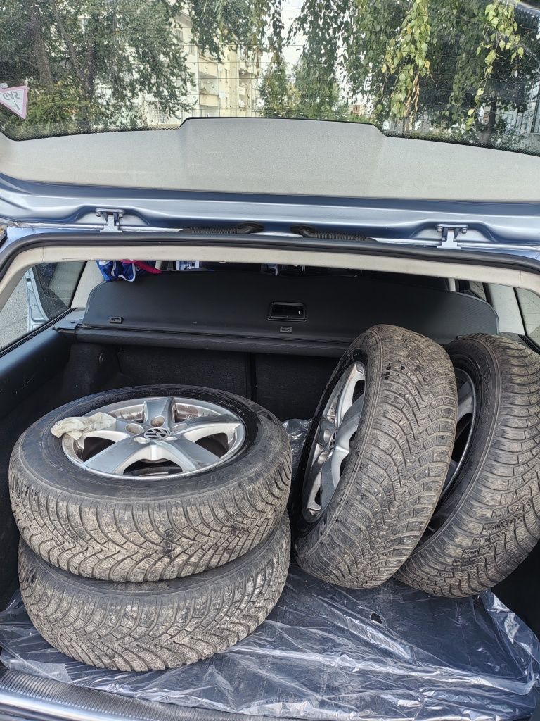 Продавам джанти с гуми 5х112 "15"