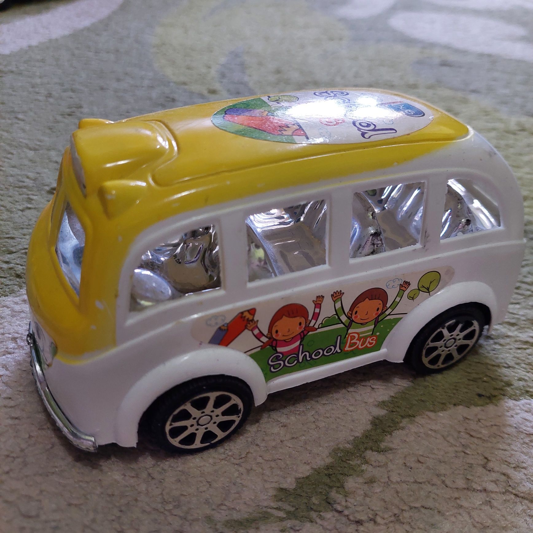 Продам игрушку - автобус