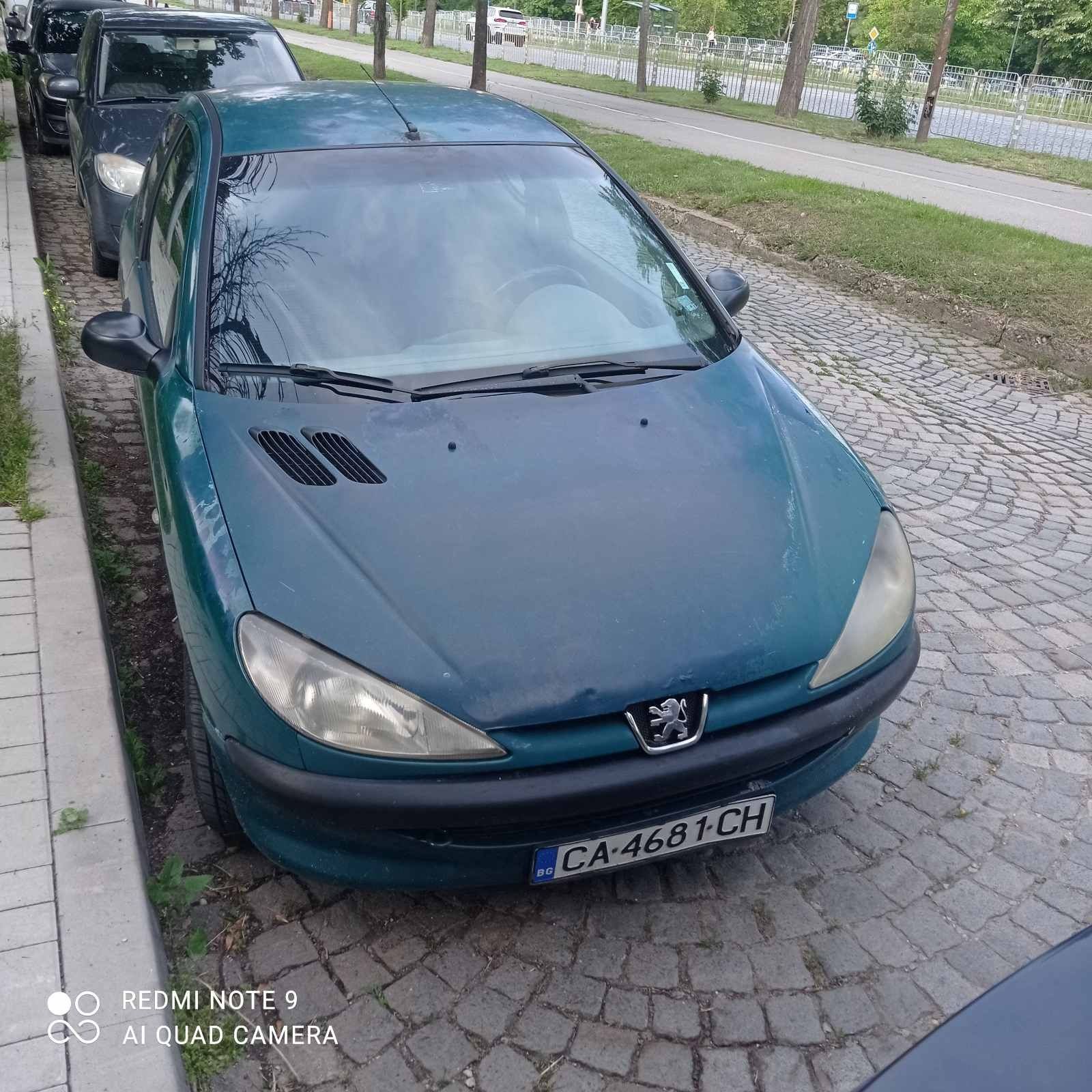 Продавам Пежо 206,с външни забележки