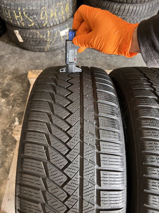 2 anvelope iarna 225/50/17 , Continental !