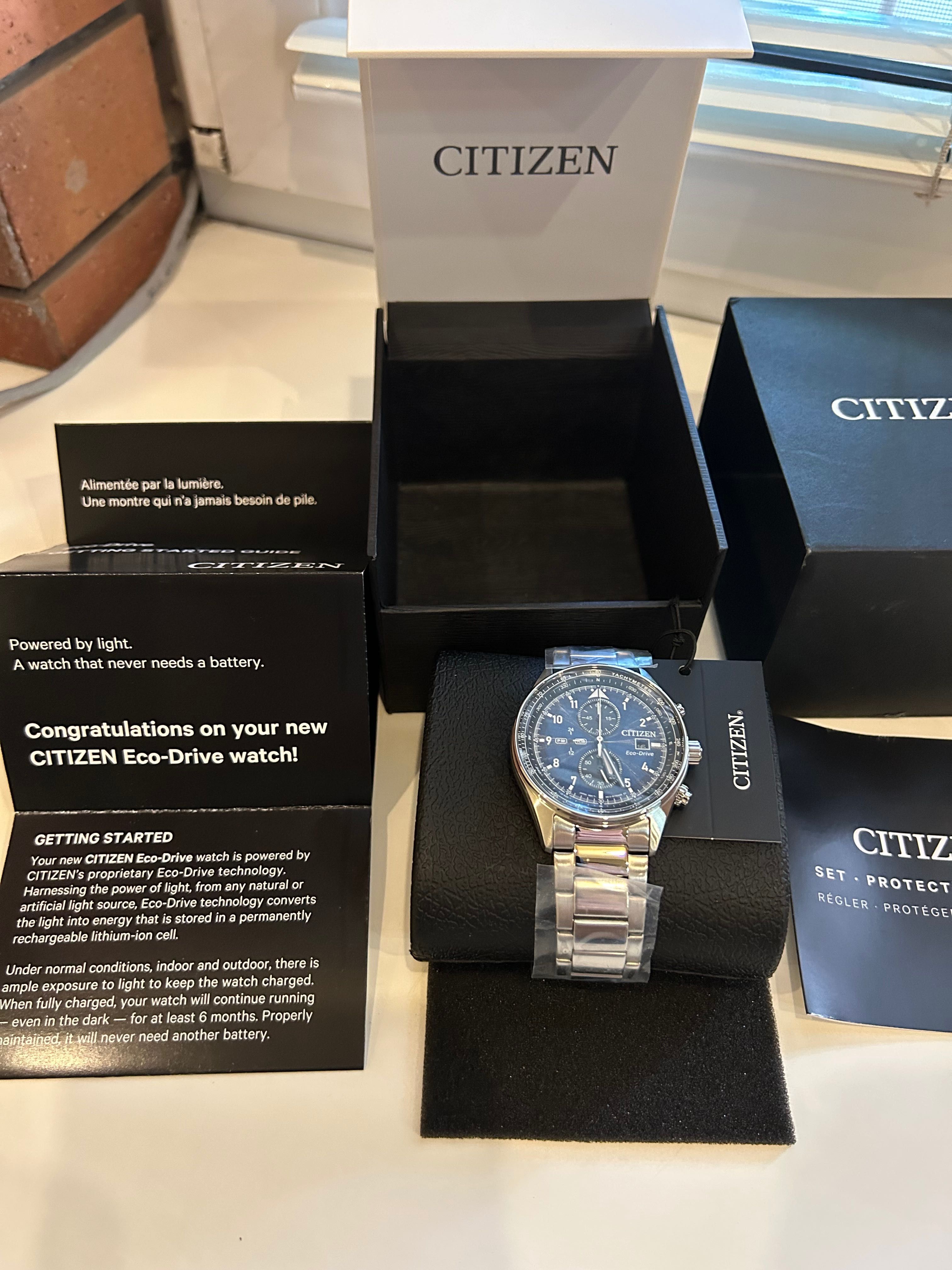 Мужские наручные японские часы Citizen ECO-DRIVE новые из Канады