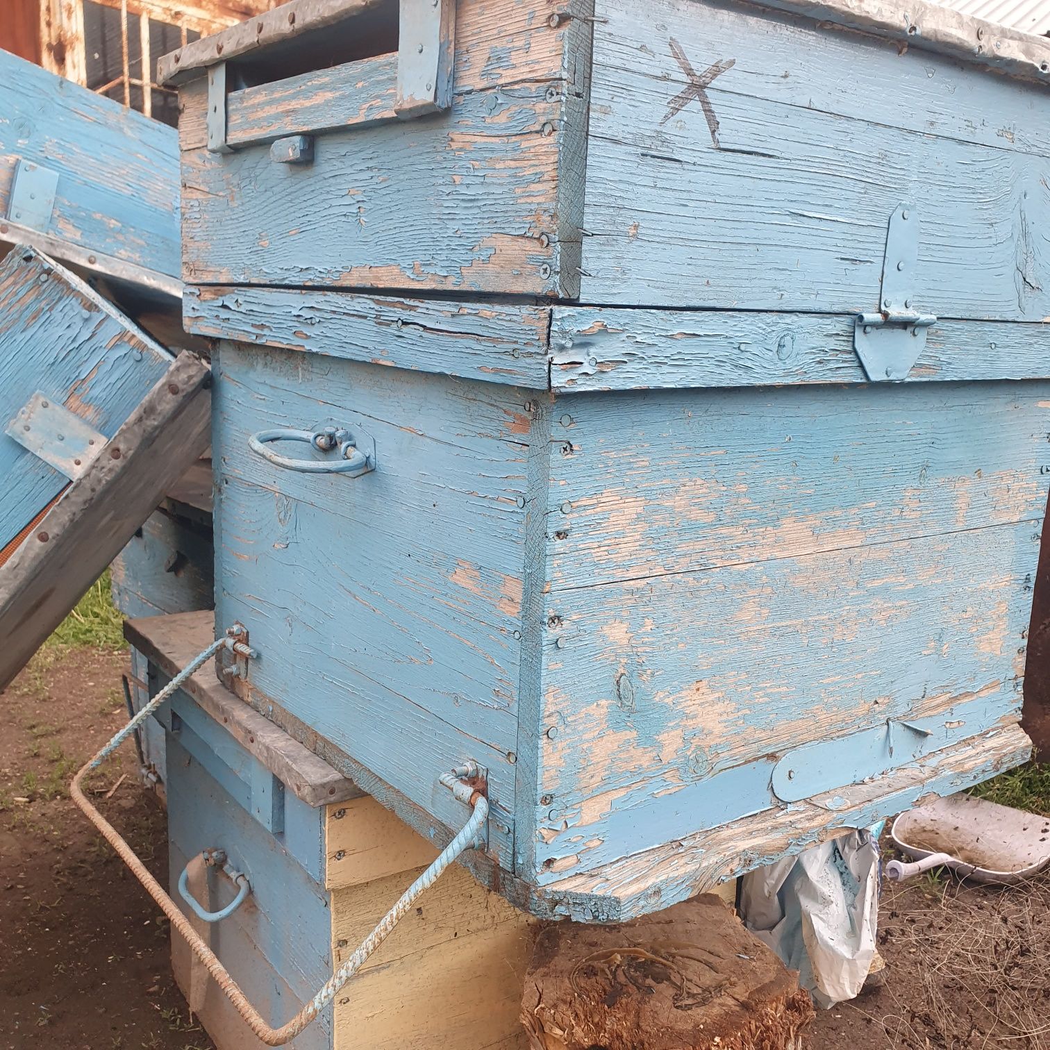 Vând lăzi stupi!!!
