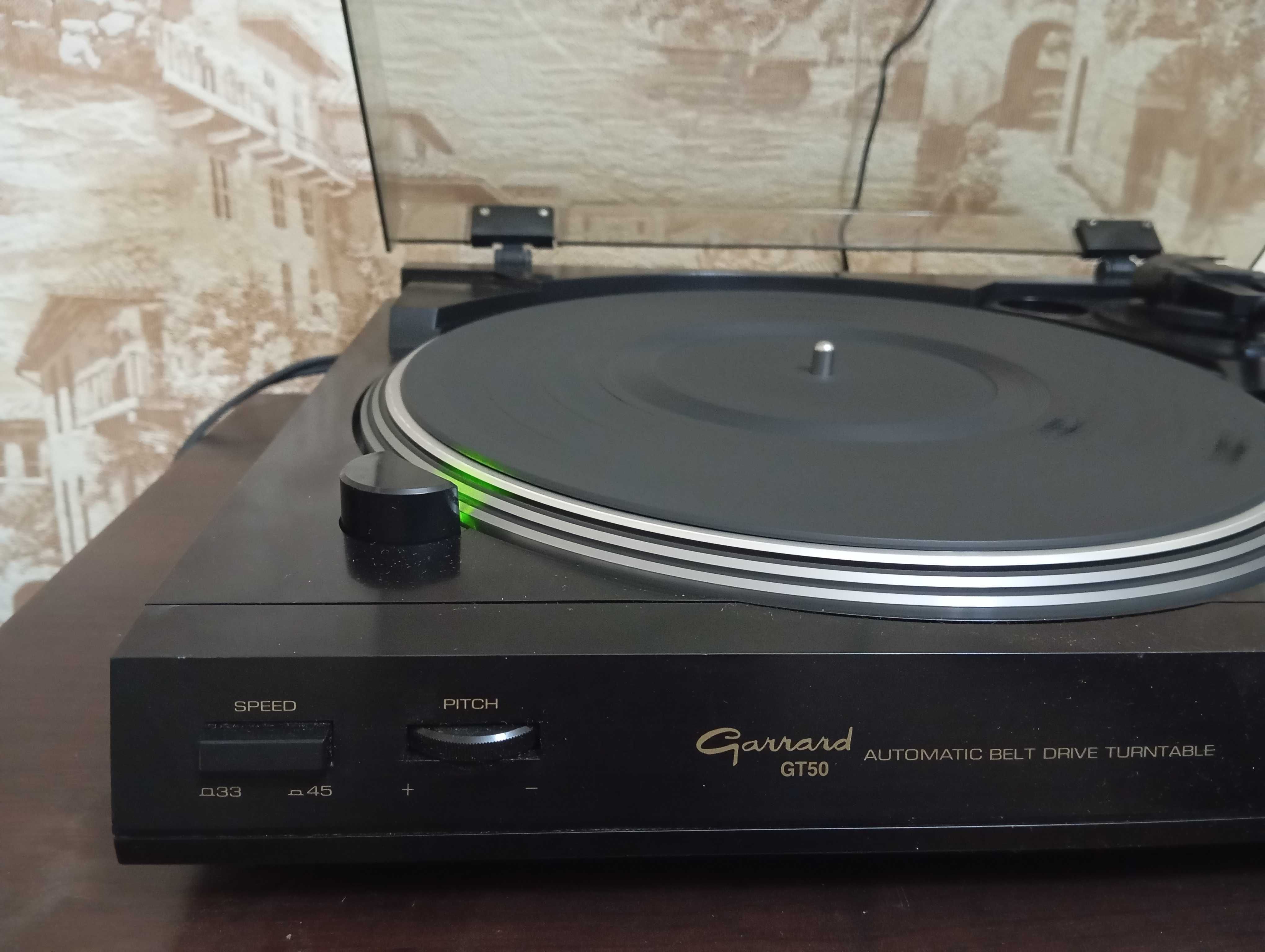Продам проигрыватель винил дисков GARRARD model GT-50.