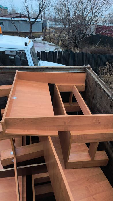 Столы, диваны из ДСП