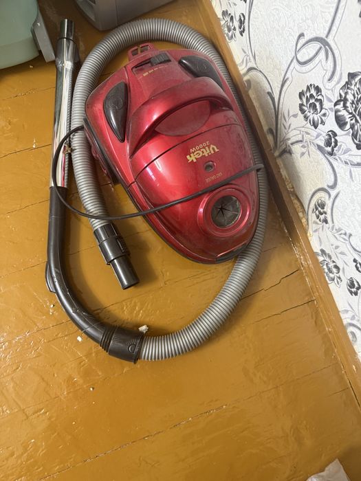 Plisos qizil ishlidi